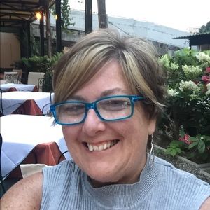 Meet your Posher, Jenn